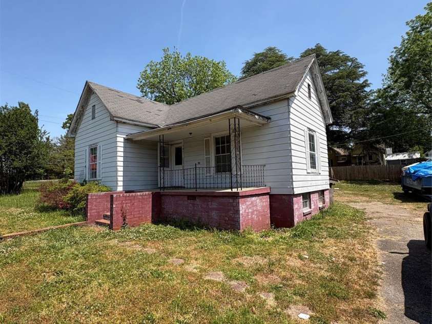 107 Davie Street, Cooleemee, NC 27028.  MLS# CAR4374824, YatesRealty ID 17488. 