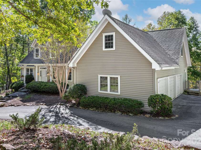 733 Hidden Hills Drive, Rutherfordton, NC 28139.  MLS# CAR4324928, YatesRealty ID 17489. 