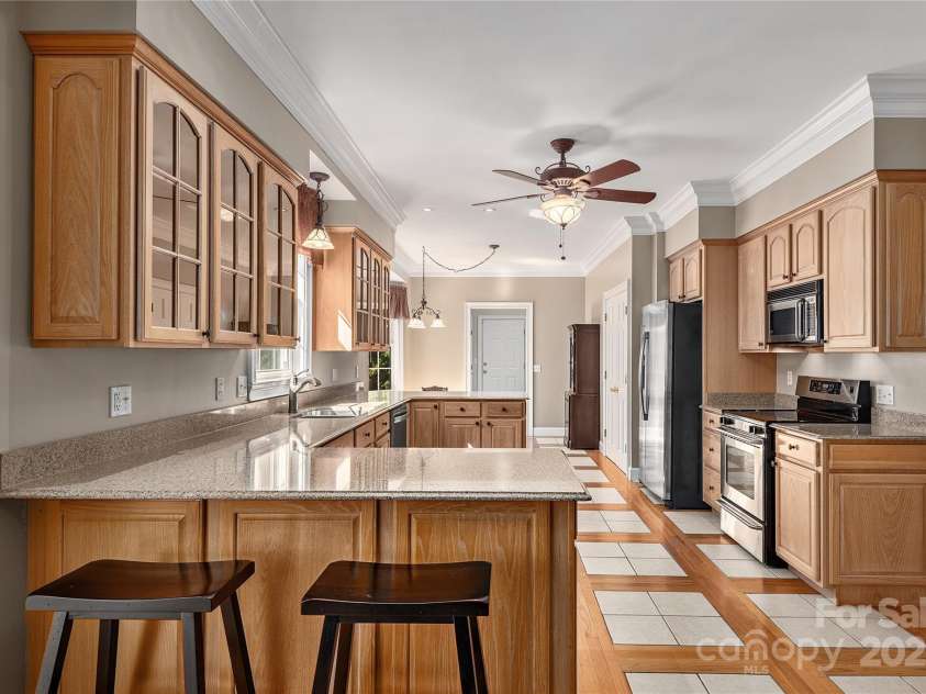 733 Hidden Hills Drive, Rutherfordton, NC 28139.  MLS# CAR4324928, YatesRealty ID 17489. 