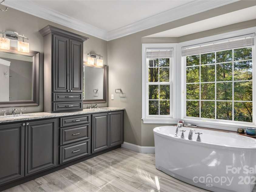 733 Hidden Hills Drive, Rutherfordton, NC 28139.  MLS# CAR4324928, YatesRealty ID 17489. 