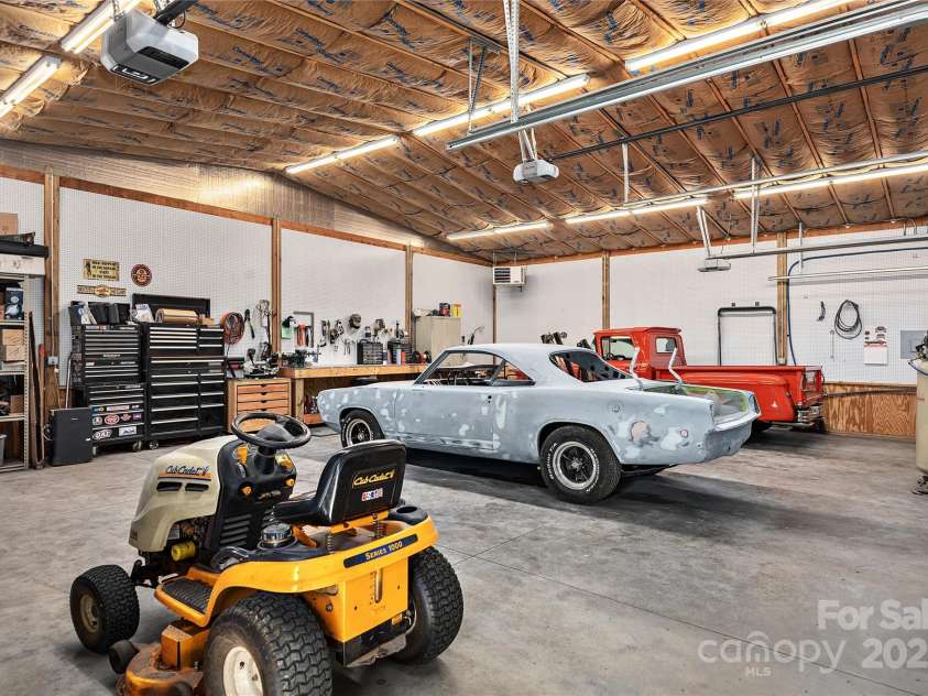 733 Hidden Hills Drive, Rutherfordton, NC 28139.  MLS# CAR4324928, YatesRealty ID 17489. 