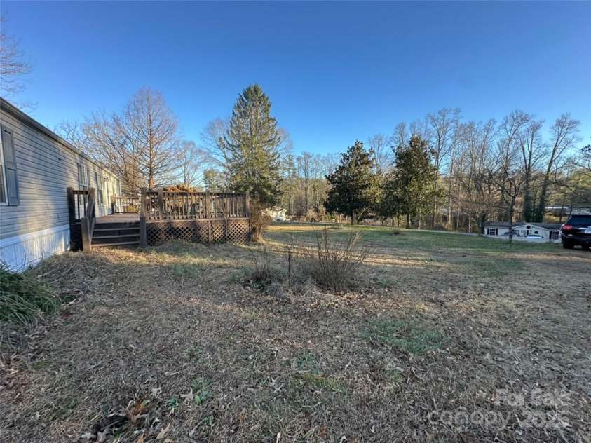 200 Rolling Oaks Drive, Hendersonville, NC 28791.  MLS# CAR4332291, YatesRealty ID 1749. 