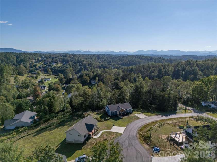 105 Bluebell Ridge Lane, Weaverville, NC 28787.  MLS# CAR4303351, YatesRealty ID 17490. 