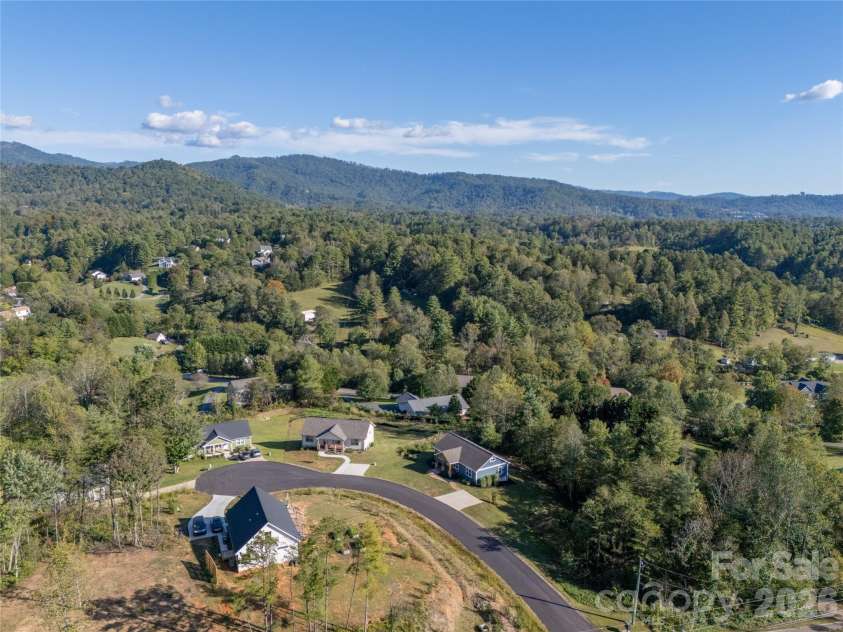 105 Bluebell Ridge Lane, Weaverville, NC 28787.  MLS# CAR4303351, YatesRealty ID 17490. Year-round, long range views