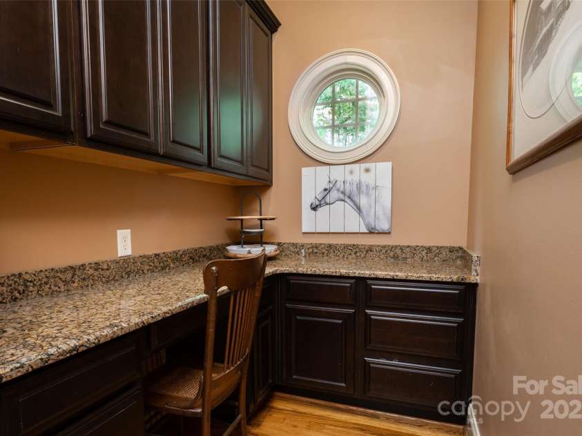 135 Sumter Drive, Mooresville, NC 28117.  MLS# CAR4252213, YatesRealty ID 17490. A butlers pantry is the perfect 'overflow' and 'staging' area.
