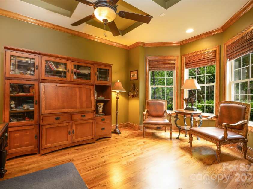 135 Sumter Drive, Mooresville, NC 28117.  MLS# CAR4252213, YatesRealty ID 17490. The office boasts coffered ceilings and a bay window and walk in closet.