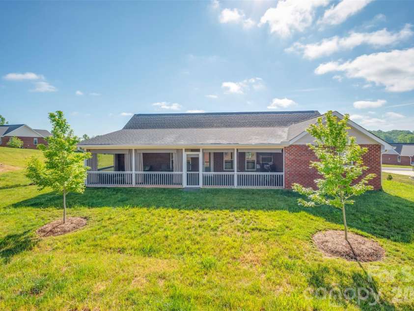 130 Central Park Circle, Spindale, NC 28160.  MLS# CAR4372884, YatesRealty ID 17491. 