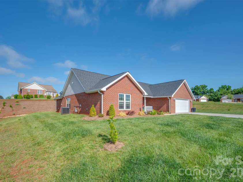 130 Central Park Circle, Spindale, NC 28160.  MLS# CAR4372884, YatesRealty ID 17491. 