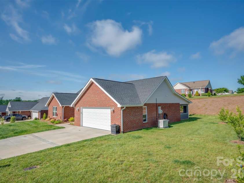130 Central Park Circle, Spindale, NC 28160.  MLS# CAR4372884, YatesRealty ID 17491. 