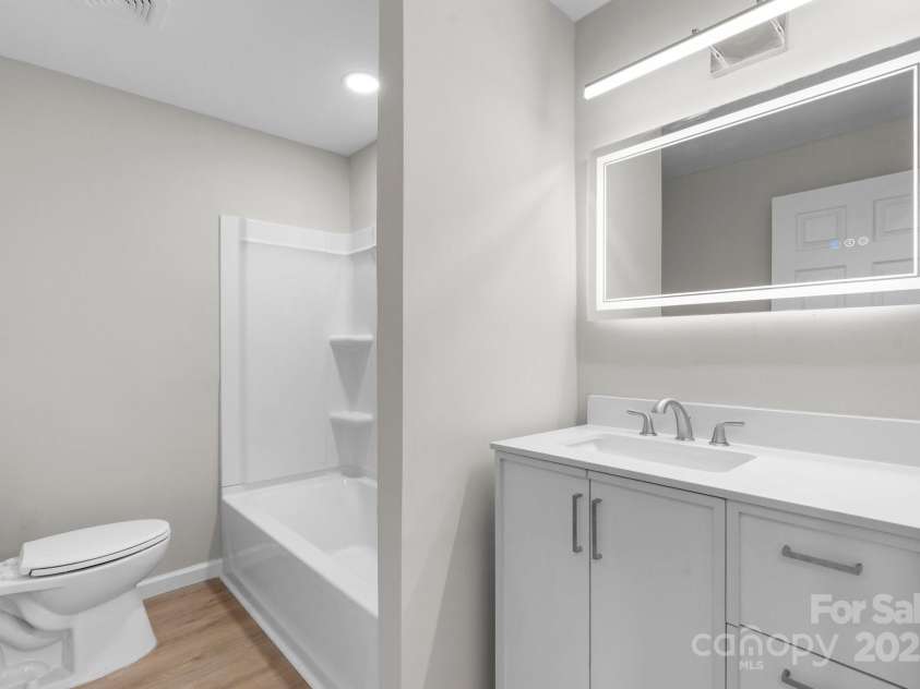 1440 10TH Avenue, Hickory, NC 28602.  MLS# CAR4257463, YatesRealty ID 17491. 