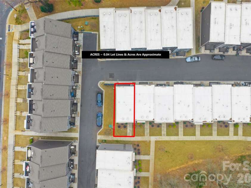 563 Nantahala Drive, Charlotte, NC 28211.  MLS# CAR4337301, YatesRealty ID 17492. 