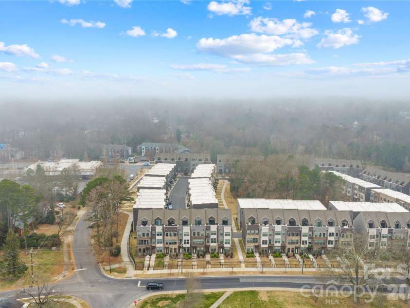 563 Nantahala Drive, Charlotte, NC 28211.  MLS# CAR4337301, YatesRealty ID 17492. 