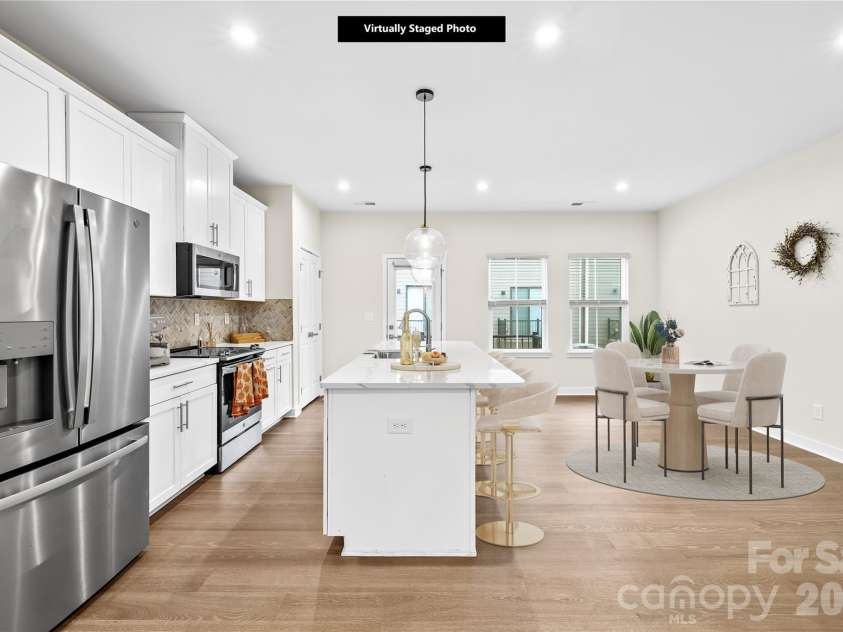 563 Nantahala Drive, Charlotte, NC 28211.  MLS# CAR4337301, YatesRealty ID 17492. Kitchen & Open space