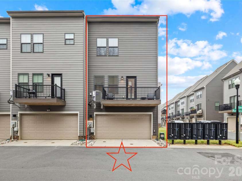 563 Nantahala Drive, Charlotte, NC 28211.  MLS# CAR4337301, YatesRealty ID 17492. X marks the Spot!