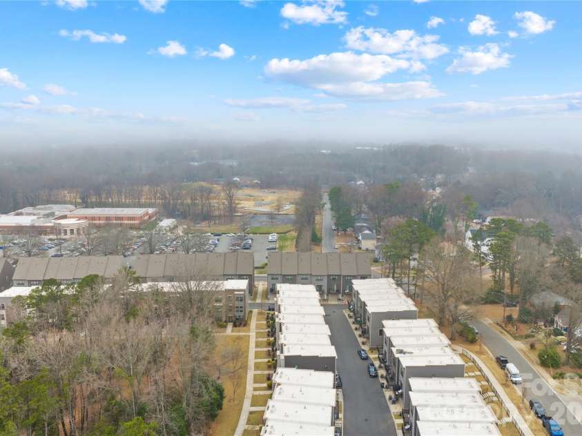 563 Nantahala Drive, Charlotte, NC 28211.  MLS# CAR4421932, YatesRealty ID 17492. 