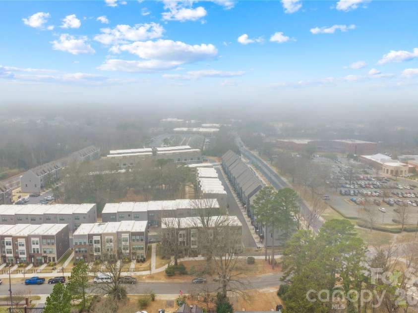 563 Nantahala Drive, Charlotte, NC 28211.  MLS# CAR4421932, YatesRealty ID 17492. 