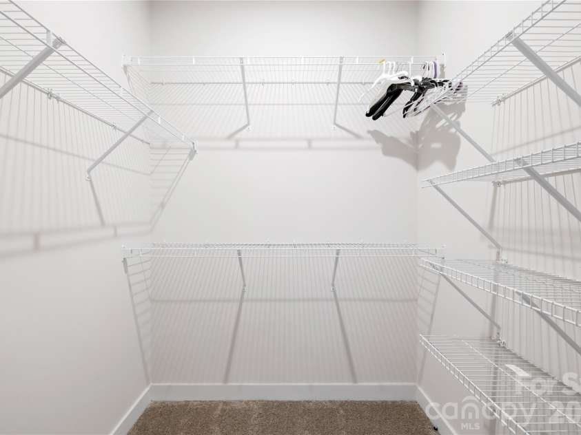 563 Nantahala Drive, Charlotte, NC 28211.  MLS# CAR4421932, YatesRealty ID 17492. Primary closet
