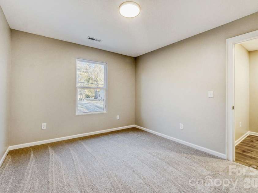 111 Marshdale Avenue, Concord, NC 28025.  MLS# CAR4344379, YatesRealty ID 17493. 