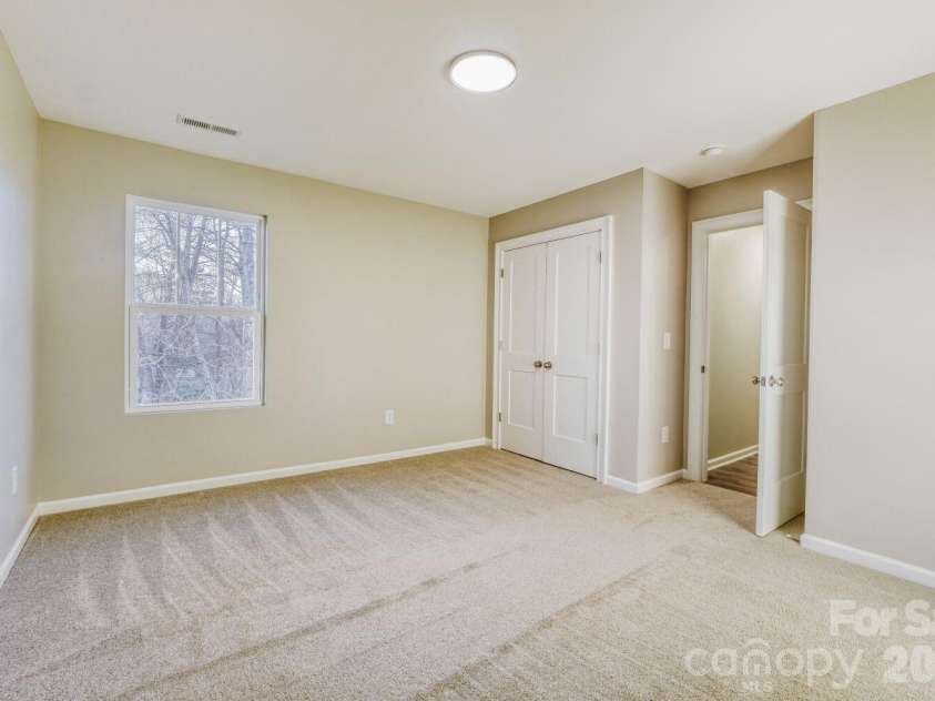 111 Marshdale Avenue, Concord, NC 28025.  MLS# CAR4344379, YatesRealty ID 17493. 