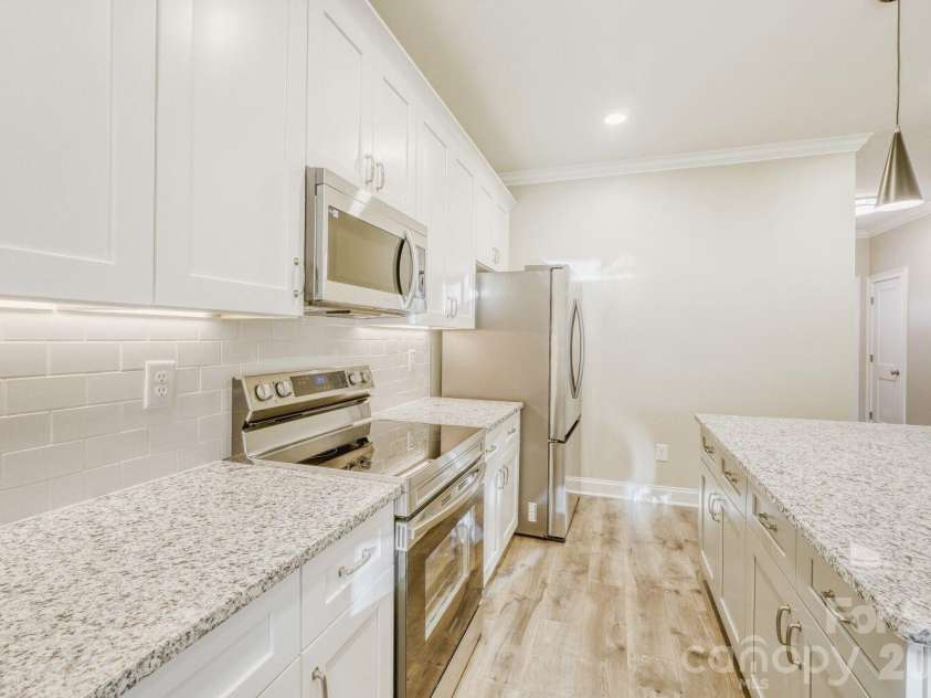 111 Marshdale Avenue, Concord, NC 28025.  MLS# CAR4344379, YatesRealty ID 17493. Kitchen 03