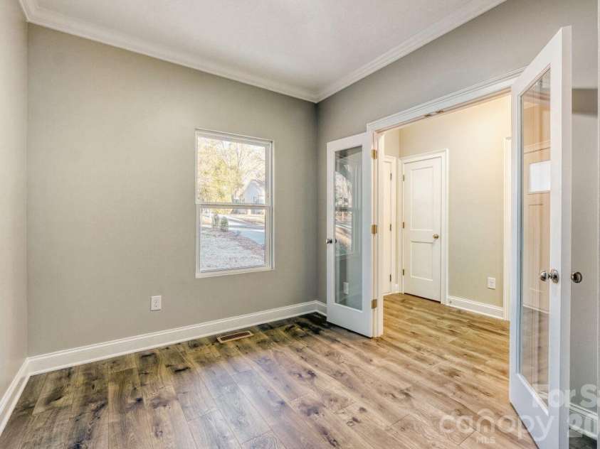 111 Marshdale Avenue, Concord, NC 28025.  MLS# CAR4344379, YatesRealty ID 17493. Office