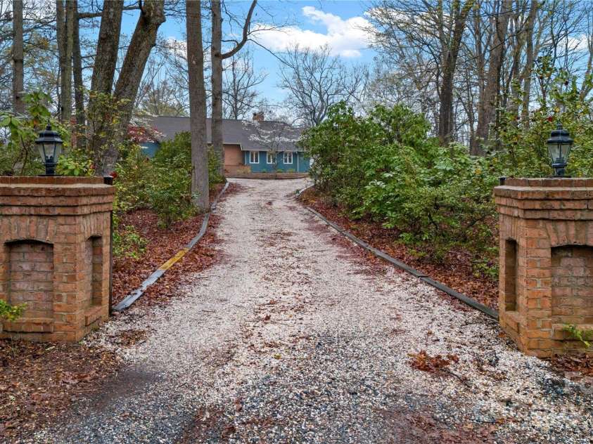 1476 New Market Road, Tryon, NC 28782.  MLS# CAR4244109, YatesRealty ID 17493. 