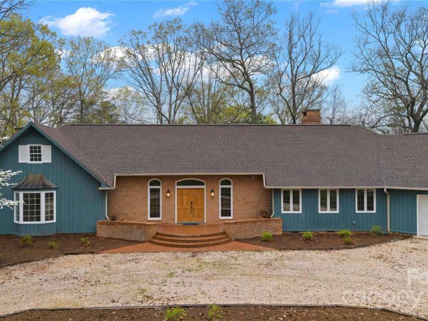 1476 New Market Road, Tryon, NC 28782.  MLS# CAR4244109, YatesRealty ID 17493. 