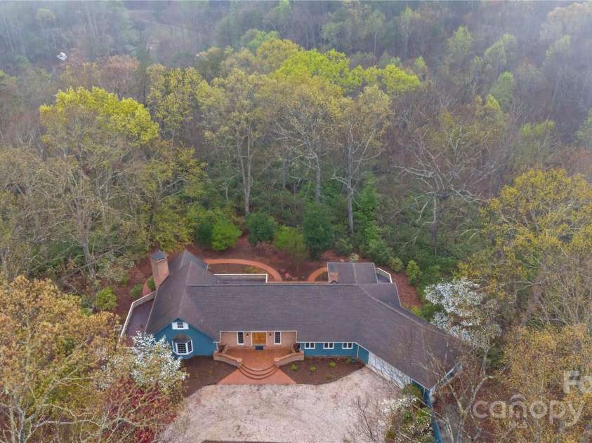 1476 New Market Road, Tryon, NC 28782.  MLS# CAR4244109, YatesRealty ID 17493. 