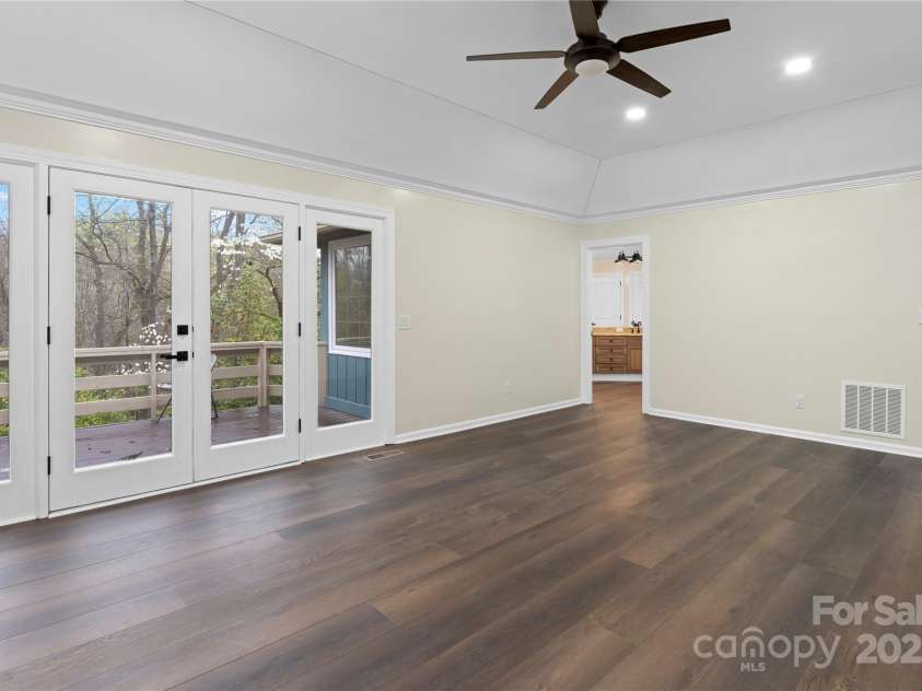 1476 New Market Road, Tryon, NC 28782.  MLS# CAR4244109, YatesRealty ID 17493. 