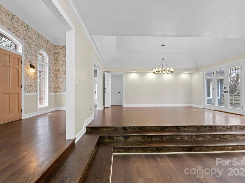 1476 New Market Road, Tryon, NC 28782.  MLS# CAR4244109, YatesRealty ID 17493. 