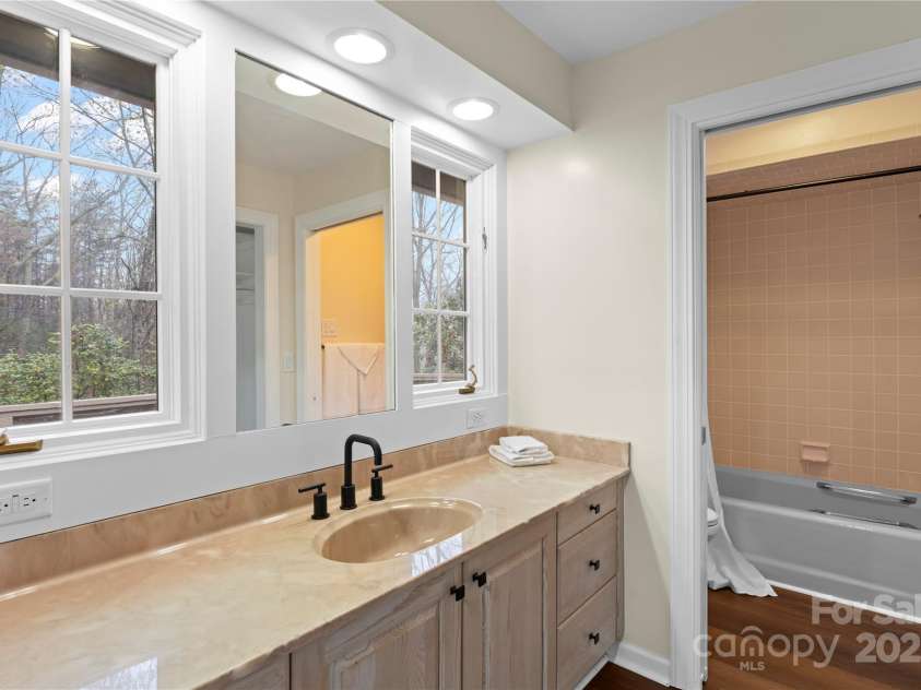 1476 New Market Road, Tryon, NC 28782.  MLS# CAR4244109, YatesRealty ID 17493. 