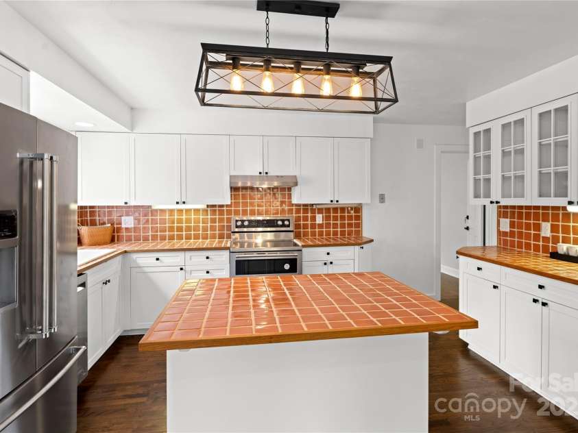 1476 New Market Road, Tryon, NC 28782.  MLS# CAR4244109, YatesRealty ID 17493. 