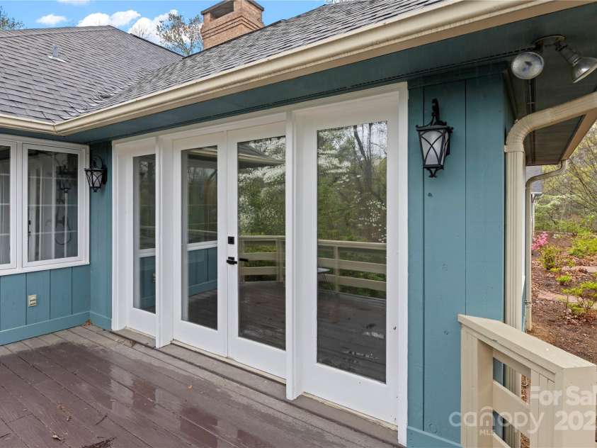 1476 New Market Road, Tryon, NC 28782.  MLS# CAR4244109, YatesRealty ID 17493. 