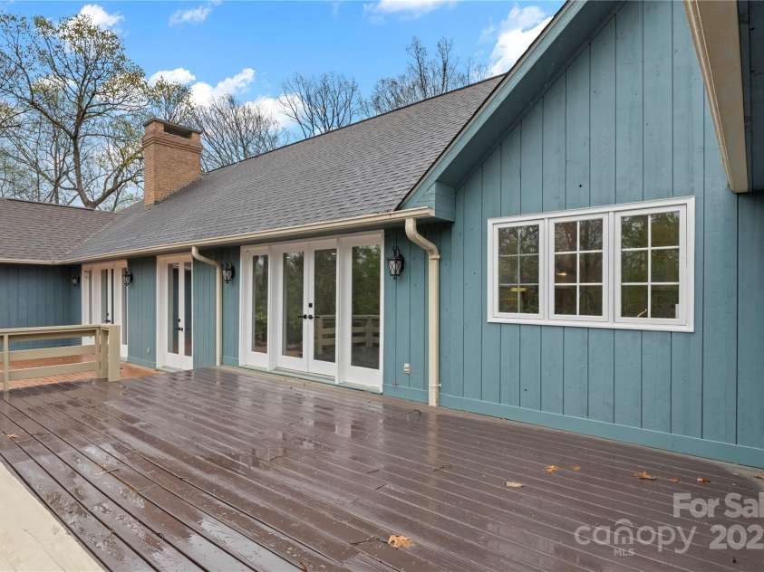 1476 New Market Road, Tryon, NC 28782.  MLS# CAR4244109, YatesRealty ID 17493. 