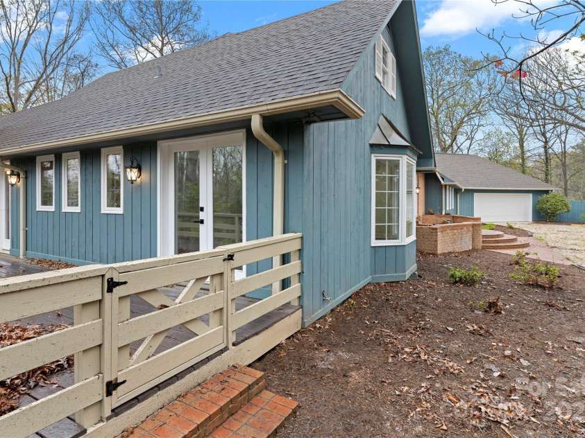 1476 New Market Road, Tryon, NC 28782.  MLS# CAR4244109, YatesRealty ID 17493. 