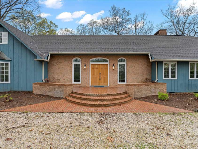 1476 New Market Road, Tryon, NC 28782.  MLS# CAR4244109, YatesRealty ID 17493. 