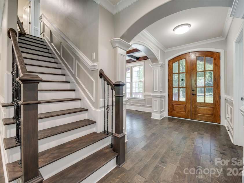 7435 Hammond Drive, Charlotte, NC 28215.  MLS# CAR4260510, YatesRealty ID 17494. 