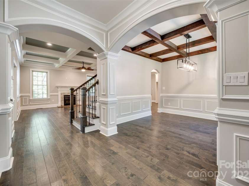 7435 Hammond Drive, Charlotte, NC 28215.  MLS# CAR4260510, YatesRealty ID 17494. 