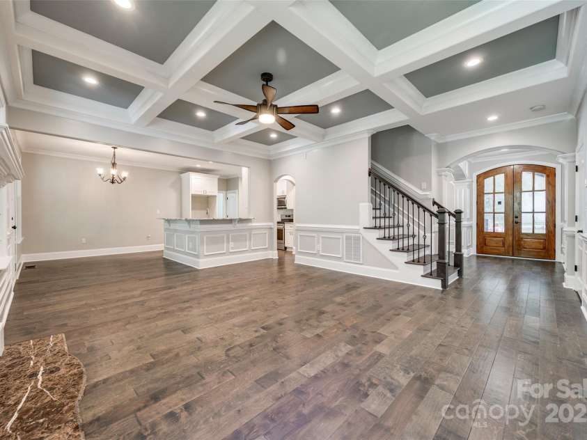 7435 Hammond Drive, Charlotte, NC 28215.  MLS# CAR4260510, YatesRealty ID 17494. 