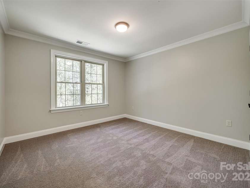 7435 Hammond Drive, Charlotte, NC 28215.  MLS# CAR4260510, YatesRealty ID 17494. 