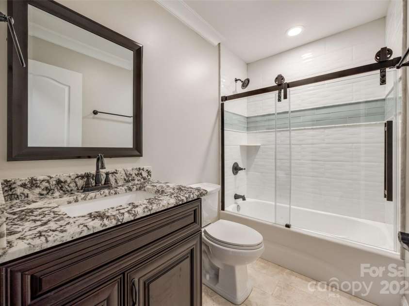 7435 Hammond Drive, Charlotte, NC 28215.  MLS# CAR4260510, YatesRealty ID 17494. 