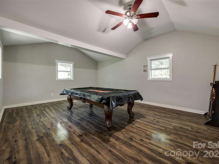 7435 Hammond Drive, Charlotte, NC 28215.  MLS# CAR4260510, YatesRealty ID 17494. 
