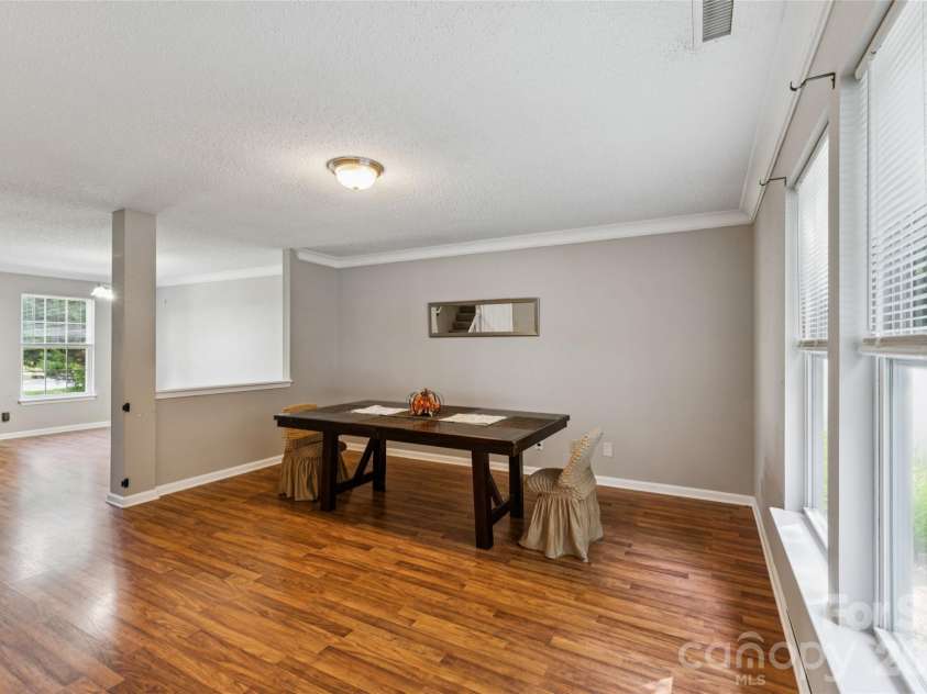 4208 Shasta Circle, Clover, SC 29710.  MLS# CAR4350275, YatesRealty ID 17495. Room for a big table, China cabinet and more
