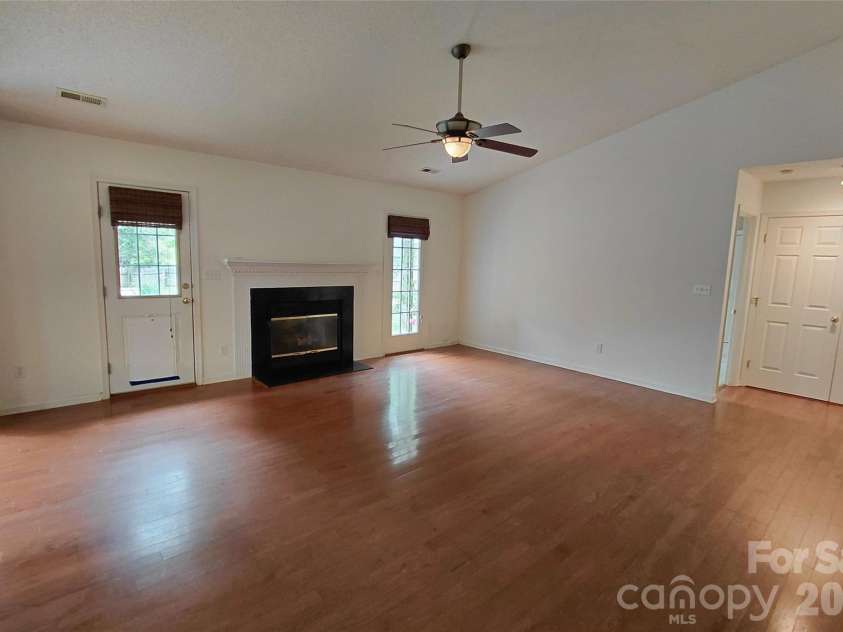 1016 Thorncrest Drive, Fletcher, NC 28732.  MLS# CAR4376784, YatesRealty ID 17497. 