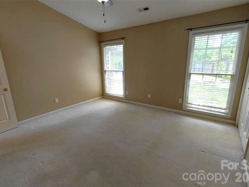 1016 Thorncrest Drive, Fletcher, NC 28732.  MLS# CAR4376784, YatesRealty ID 17497. 