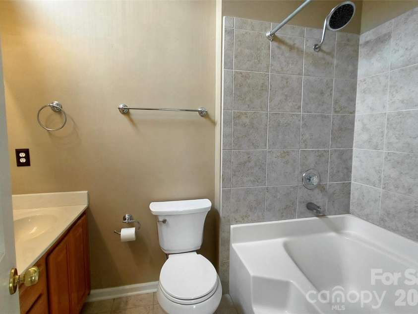 1016 Thorncrest Drive, Fletcher, NC 28732.  MLS# CAR4376784, YatesRealty ID 17497. 