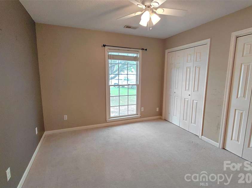1016 Thorncrest Drive, Fletcher, NC 28732.  MLS# CAR4376784, YatesRealty ID 17497. 