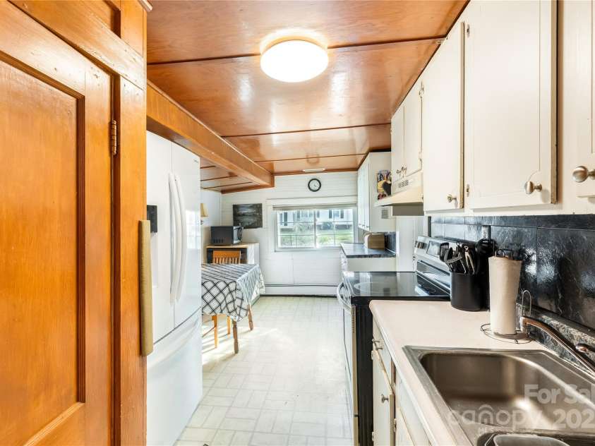 310 Central Avenue, Landis, NC 28088.  MLS# CAR4237393, YatesRealty ID 17497. 