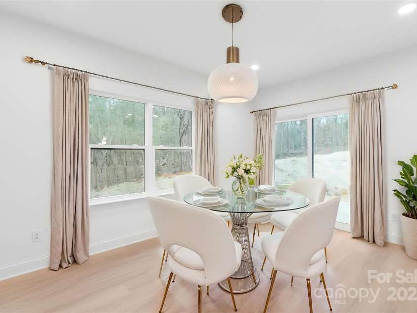 2809 New Pineola Road, Charlotte, NC 28208.  MLS# CAR4221146, YatesRealty ID 17500. Virtually Staged
