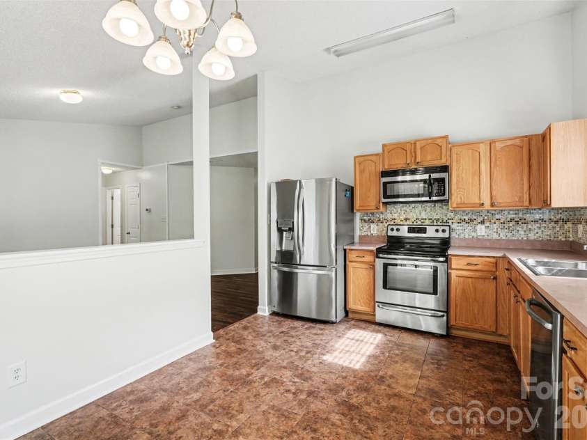 9336 Tibble Creek Way, Charlotte, NC 28227.  MLS# CAR4366845, YatesRealty ID 17500. 